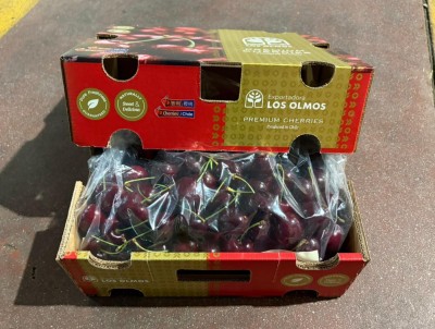 Foto Ciliegie Varietà Santina Calibro 4J Origine Cile Marchio Los Olmos 1