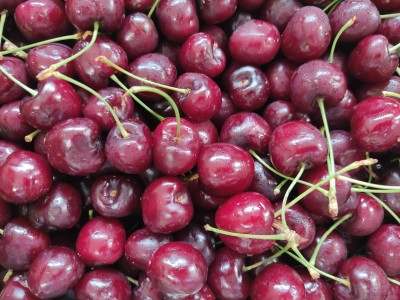 Foto Ciliegie Varietà Regina Calibro 28+ Origine Grecia Marchio Crom 2