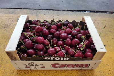 Foto Ciliegie Varietà Regina Calibro 32+ Origine Grecia Marchio Crom 1