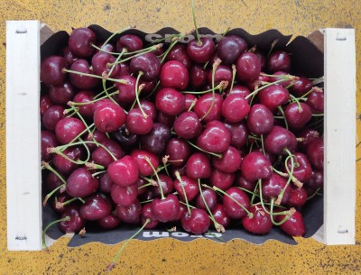 Foto Ciliegie Varietà Regina Calibro 32+ Origine Grecia Marchio Crom 2