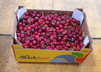 Foto Ciliegie Varietà Ferrovia Origine Italia Marchio Medi Fruits 1