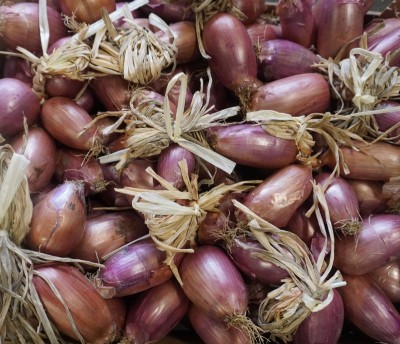Foto Cipolle Rosse Varietà Tropea Lavorazione In Legno  Origine Italia Marchio Ortofrutticola La Malfa  2