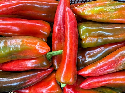 Foto Peperoni Cornetto  Rossi Origine Italia Marchio Vilardo 2