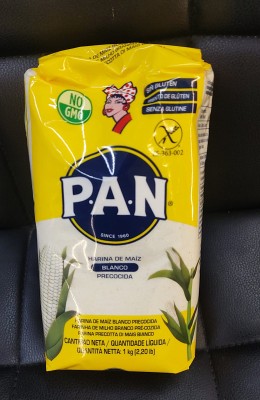 Foto Farina di Mais Bianca Confezione da 1 Kg Origine Italia Marchio Pan        1