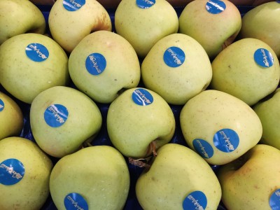 Foto Mele Golden Lavorazione In Padella Origine Italia Marchio Medifruits 2