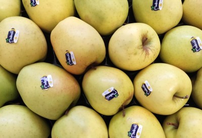 Foto Mele Golden Lavorazione in Padella  Calibro 80/85 Origine Italia  Marchio Melinda                      2