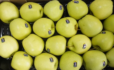 Foto Mele Varietà Golden Confezione Doppio Strato Calibro 75/80 Origine Italia Marchio Melinda 2