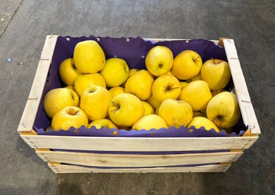 Foto Mele Golden Calibro 80/90 Lavorazione In Cassa Di Legno Origine Italia Marchio Marocca          1