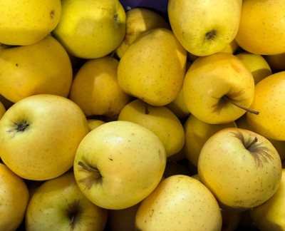 Foto Mele Golden Calibro 80/90 Lavorazione In Cassa Di Legno Origine Italia Marchio Marocca          2