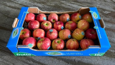 Foto Mele Imperatore Calibro 75/80 Origine Italia Marchio Valfrutta 1