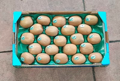 Foto Kiwi Varietà Hayward Calibro 23 Origine Italia Marchio Valfrutta  3