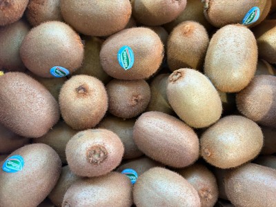 Foto Kiwi Hayward Calibro 125/135 Origine Italia Marchio Valfrutta 2