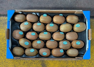 Foto Kiwi Varietà Hayward Lavorazione In Padella  Calibro 110/130 Origine Italia Marchio Valfrutta  3