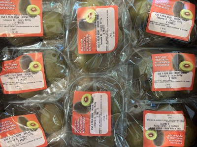 Foto Kiwi Rosso  Calibro 65/72 Origine Italia Marchio Red Kiwi 2