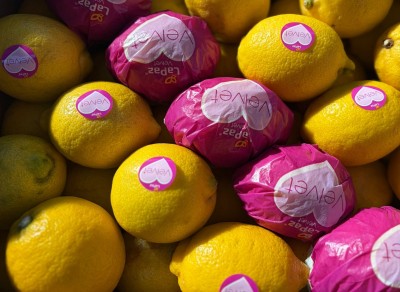 Foto Limoni Defogliati Calibro 3 Origine Spagna Marchio Velvet 2