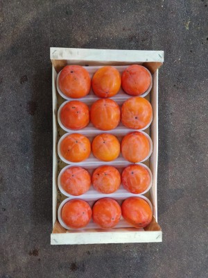 Foto Cachi Mela Varietà Rojo Brillante Calibro 15 Origine Italia Marchio Belvedere 3