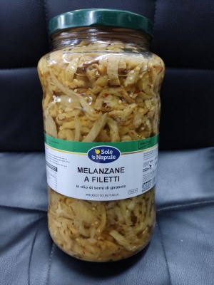 Foto Melanzane a Filetti Sott'Olio Confezione da 2900  gr Origine Italia Marchio O' Sole e Napule 1