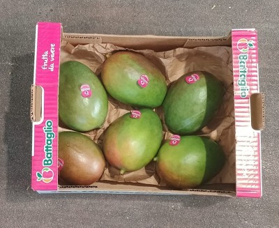 Foto Mango Varietà Palmer Calibro 6 Origine Brasile Marchio Battaglio  3