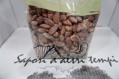 Foto Mandorle Affumicate  Confezione da 1Kg Origine Olanda  Marchio Fruitsnack                   2