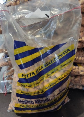 Foto Mandorla Tuono Confezione da 5 Kg Origine Italia Marchio Fruitsnack 1