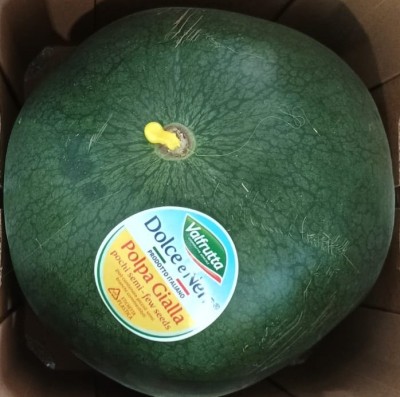 Foto Mini Angurie Perla Nera A Polpa Gialla  Origine Italia Marchio Valfrutta  2