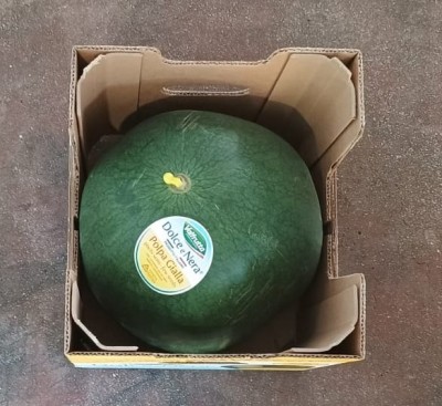 Foto Mini Angurie Perla Nera A Polpa Gialla  Origine Italia Marchio Valfrutta  3