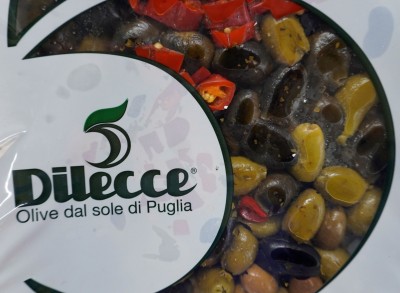 Foto Mix Di Olive  Piccanti al Peperone  Vaschetta da 3 Kg. Origine Italia Marchio Di Lecce    1