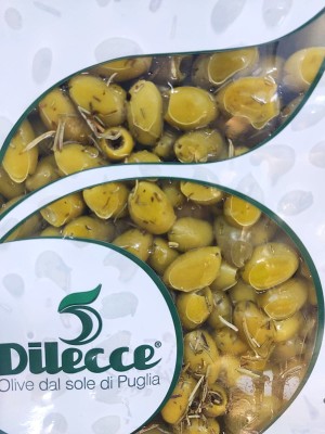 Foto Olive Verdi Aromatizzate Confezione da 3 Kg Origine Italia marchio Di Lecce 2