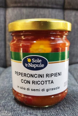 Foto Peperoncini Piccanti Ripieni alla Ricotta Barattolo  da 180 Gr Origine Italia Marchio Solo e Napule 1