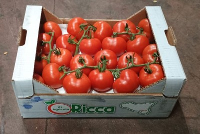 Foto Pomodoro Grappolo Origine Italia Marchio Ricca  1