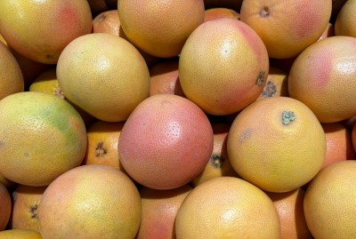 Foto Pompelmi Varietà Star Ruby Calibro 45 Origine Turchia Marchio Taneks 2