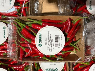 Foto Peperoncini Piccanti Confezione da 8 Vaschette da 100 gr Origine Sud Africa Marchio Mc Garlet  2
