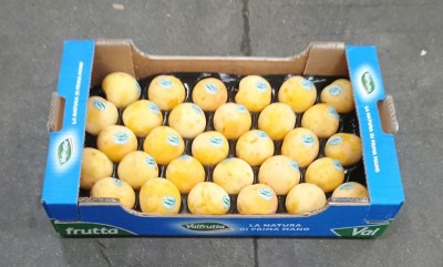 Foto Prugne Bianche Lavorazione In Padella Calibro 55/60 Origine Italia Marchio Valfrutta  1
