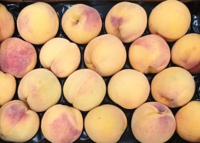 Foto Pesche Gialle Varietà Percoche Calibro 20 Origine Italia Marchio Agrintesa 2