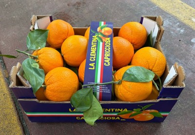 Foto Arance Navel Affogliate Calibro 1 Origine Italia Marchio Capricciosa 1