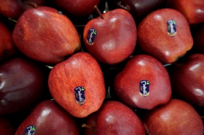 Foto Mele Stark Marchio Varietà Red Delicius  Lavorazione in Doppio Strato  Calibro 75/80 Origine Italia Marchio Melinda         2