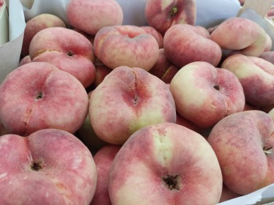 Foto Pesche Tabacchiere Varietà Platibelle Calibro AAA Origine Spagna Marchio Casas Royes 2
