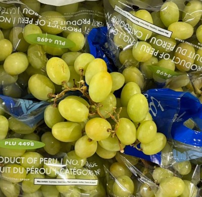 Foto Uva Bianca Sweet Globe Calibro Xl Origine Perù Marchio Grapes 2