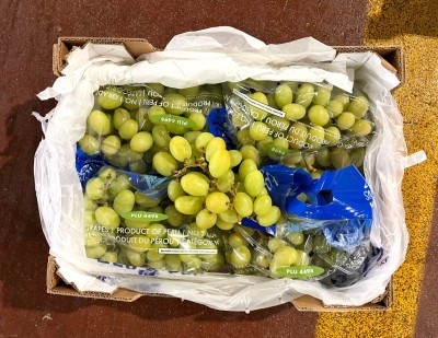 Foto Uva Bianca Varietà Ivory Calibro Xl Origine Perù Marchio Grapes 3