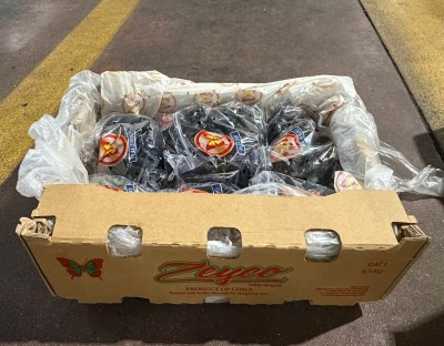 Foto Uva Nera Varietà Sweet Sapphir Calibro Xl Origine Cile Marchio Zeyco             1